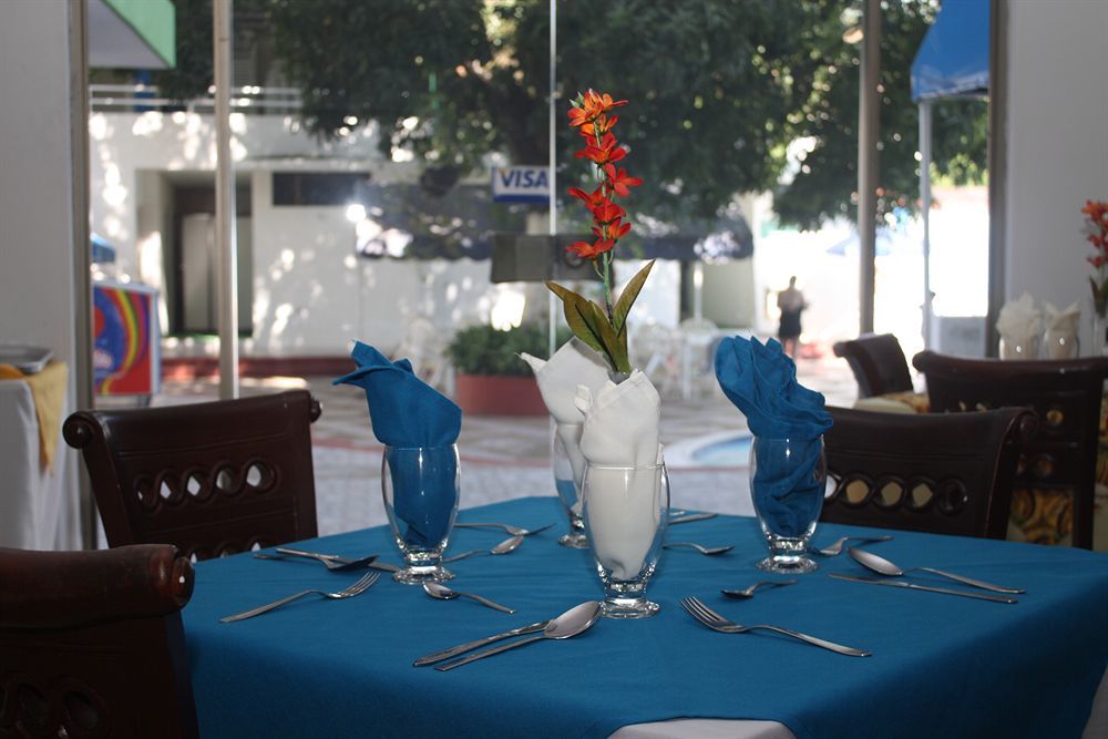 Hotel El Diamante Мельгар Экстерьер фото